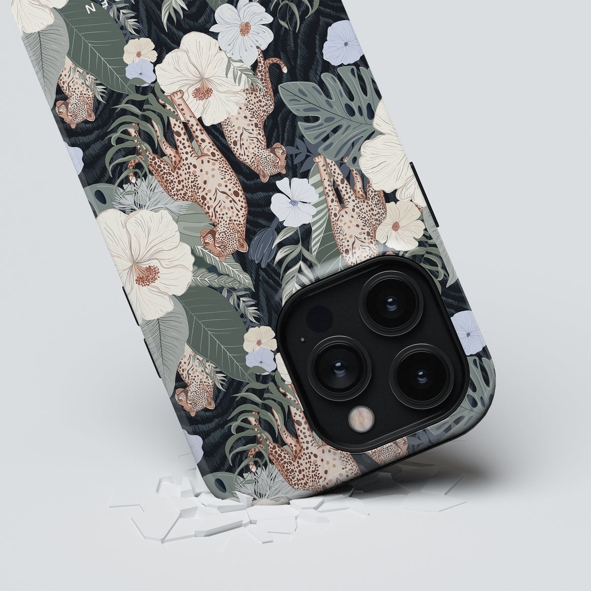 Leopardess - MagSafe Tough Case – Item 8 of 8