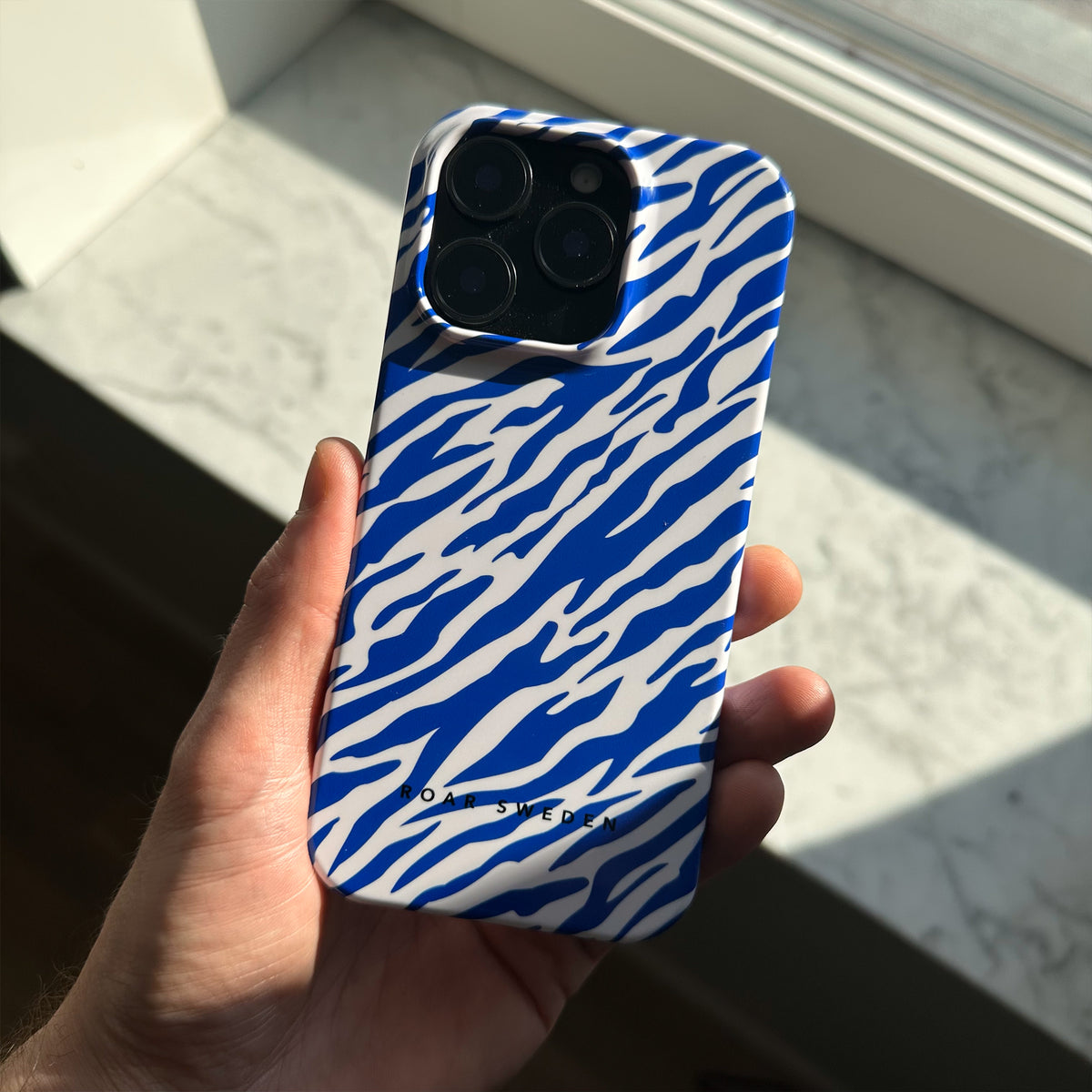 Blue Stripes - Slim case – Item 3 of 3